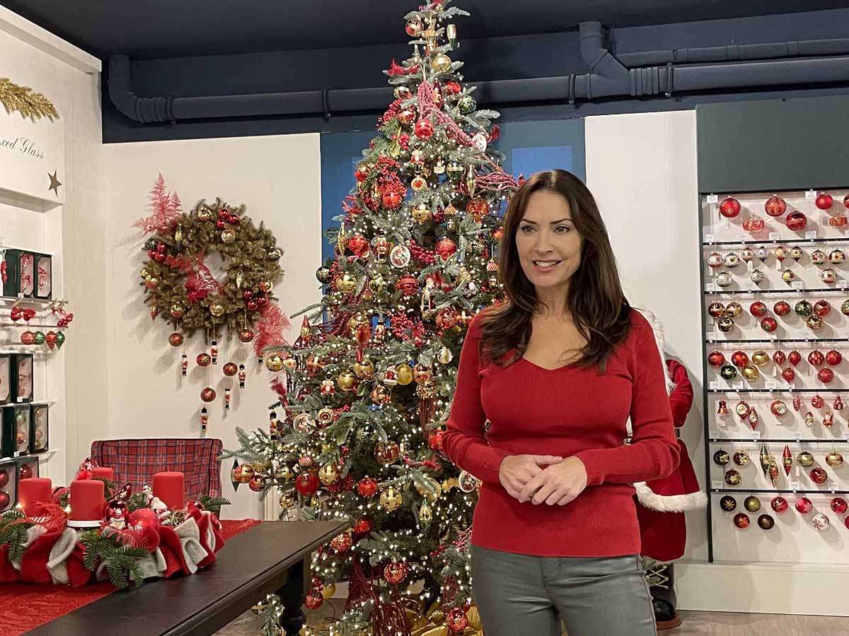 Christmas Crafts from the Village of Lauscha - TravelWorld